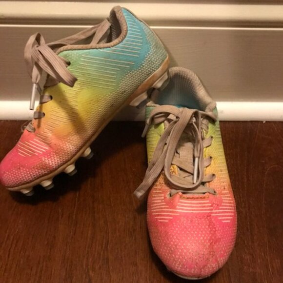 Brava Rainbow Soccer Cleats Size 10 and Pink Shinguards Bundle - Picture 2 of 8